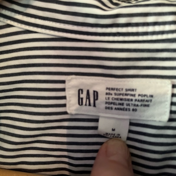 “SOLD” Gap Organic “Perfect Shirt” - Picture 3 of 3